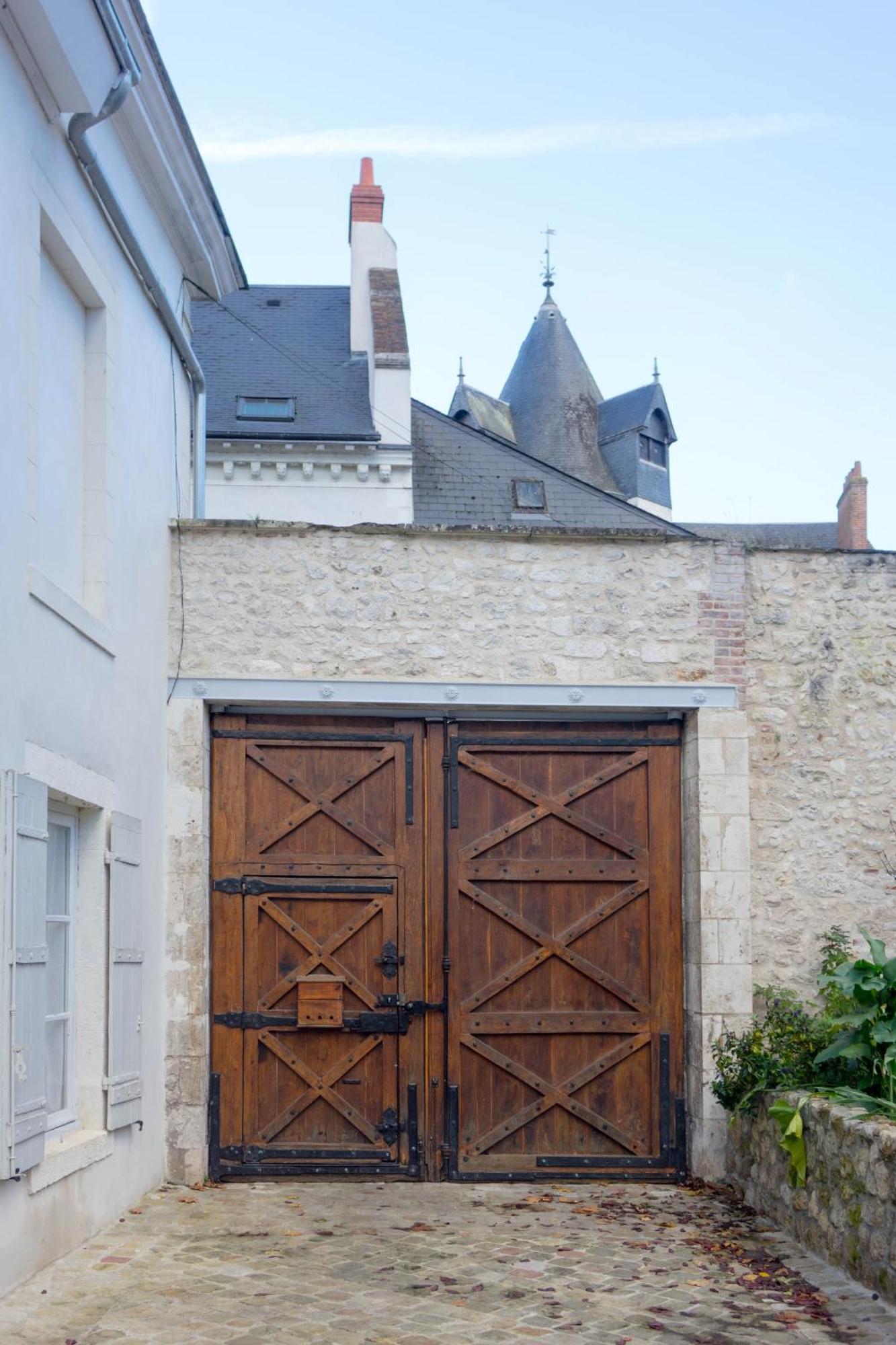 Domaine De Charme Au Coeur D'Orleans Classe 3 Etoiles - Bords De Loire - 21 Couchages Avec Parkings Prives Bagian luar foto